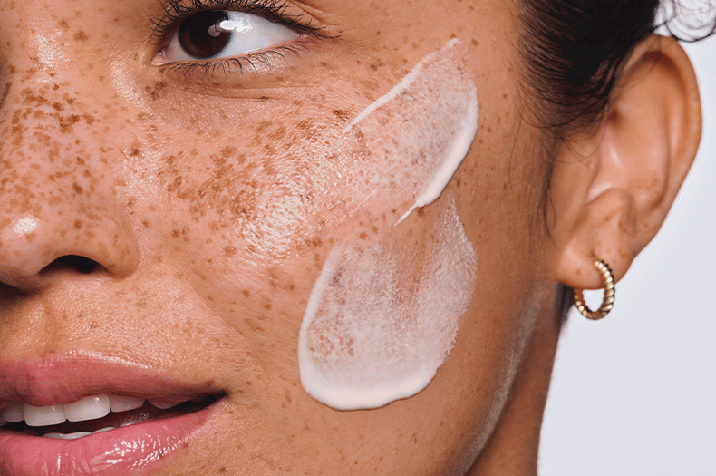 📌 Zonder filter de spotlight in? Deze skincare routine móét je kennen.