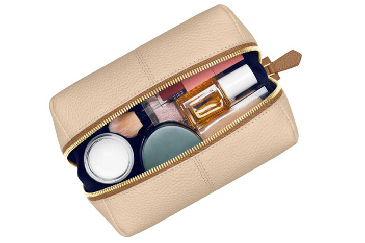 7 Onmisbare Make-upproducten voor Beginners: Jouw Eerste Beautypouch, Perfect Samengesteld