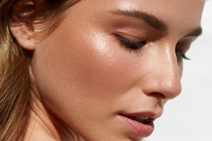 ✨ Gebruik de juiste highlighter en je gezicht straalt meteen een niveau hoger!